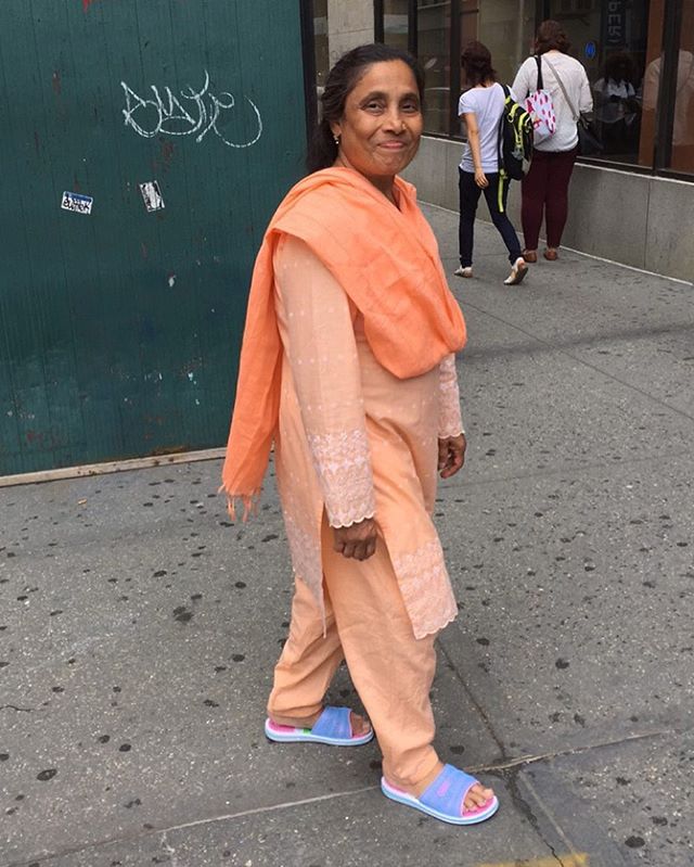 This is that time of summer when one can layer in NYC. I need to practice what I preach because I've just been in a shirt the last 2 days and these are good days for cotton sweaters and light jackets Etc. Always be prepared!