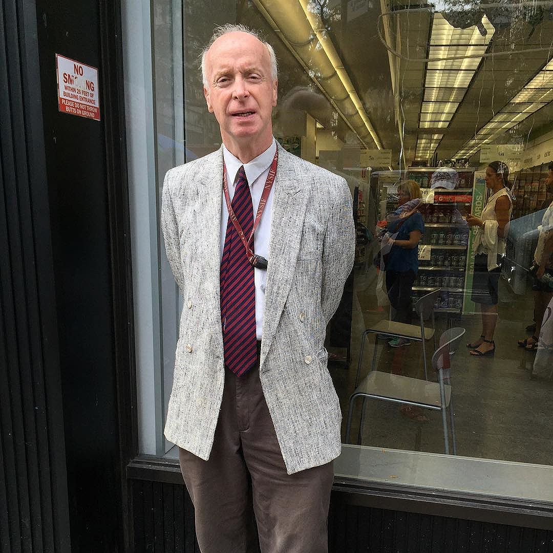 He was so proud when I told him I liked his jacket. He said three times that people have stopped him on the train before about it. Happiness, it's in a DB blazer from years ago.
