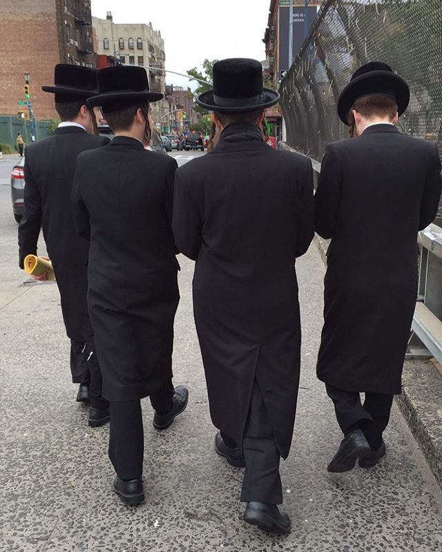 בחורים