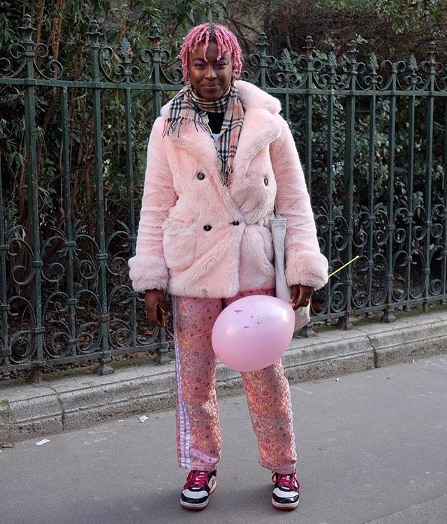 coolest gyal i saw in Paris